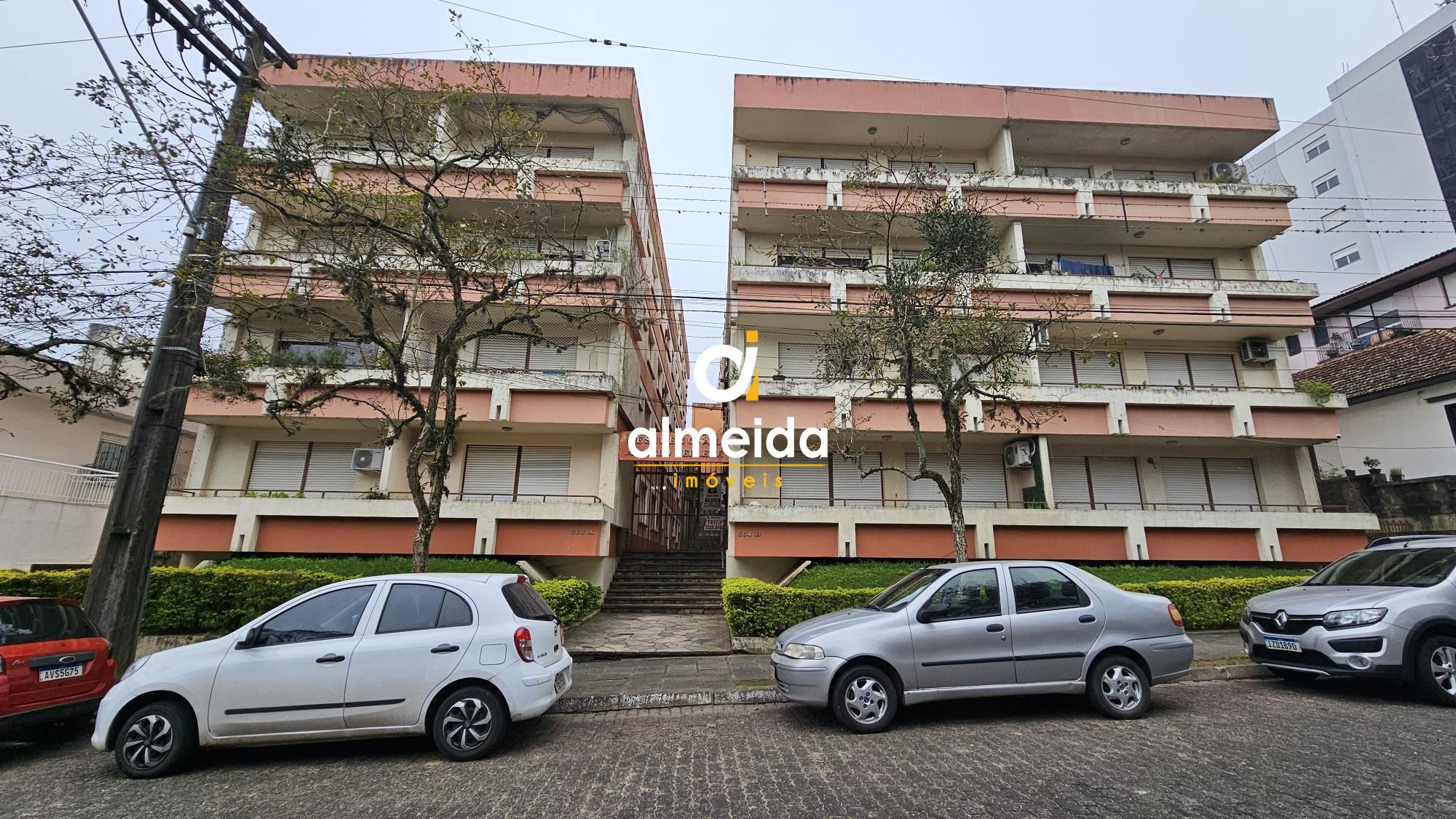 Apartamento para alugar  no Centro - Santa Maria, RS. Imveis