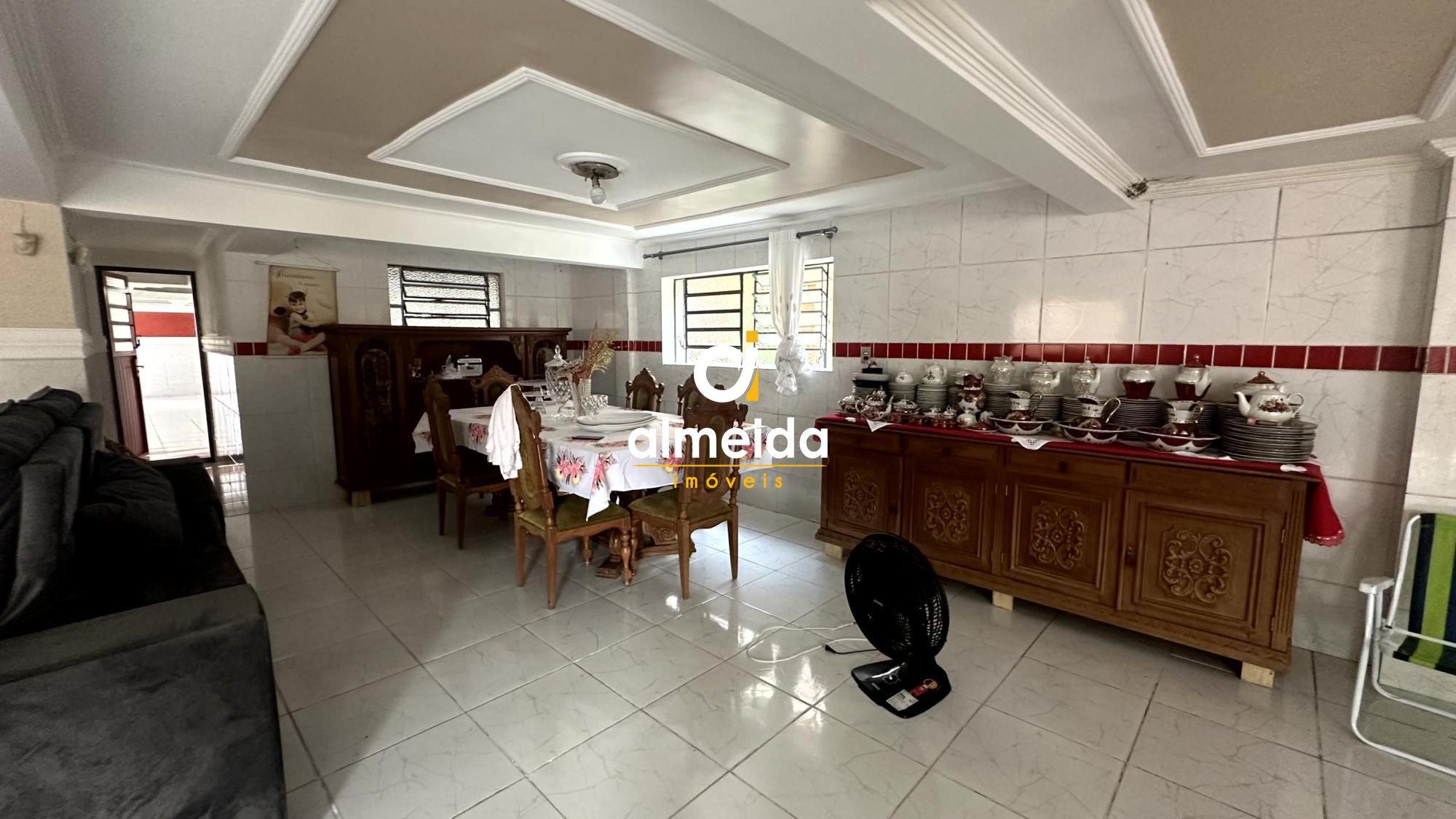 Casa Comercial à venda com 8 quartos, 500m² - Foto 12