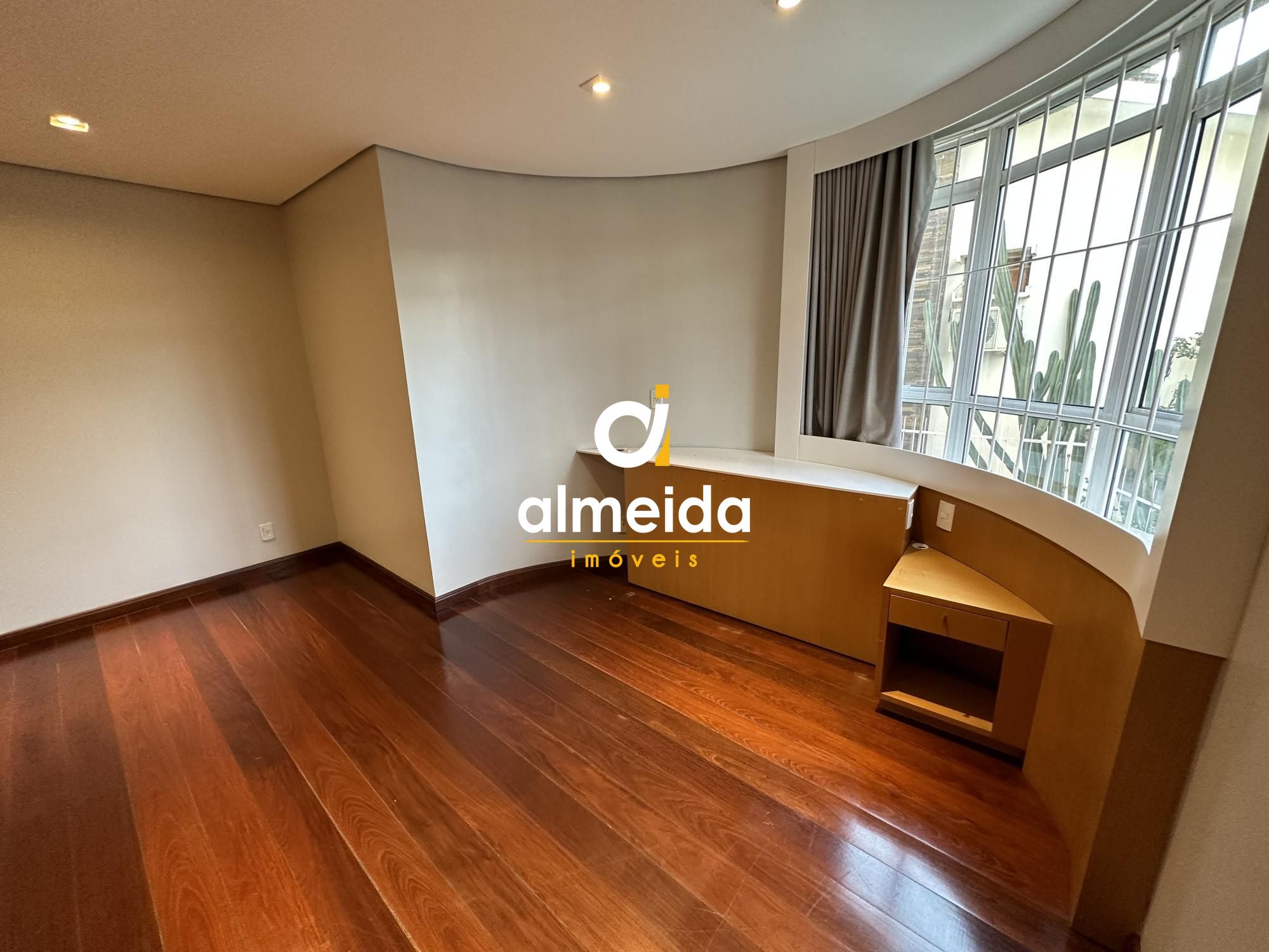 Apartamento à venda com 3 quartos, 221m² - Foto 64