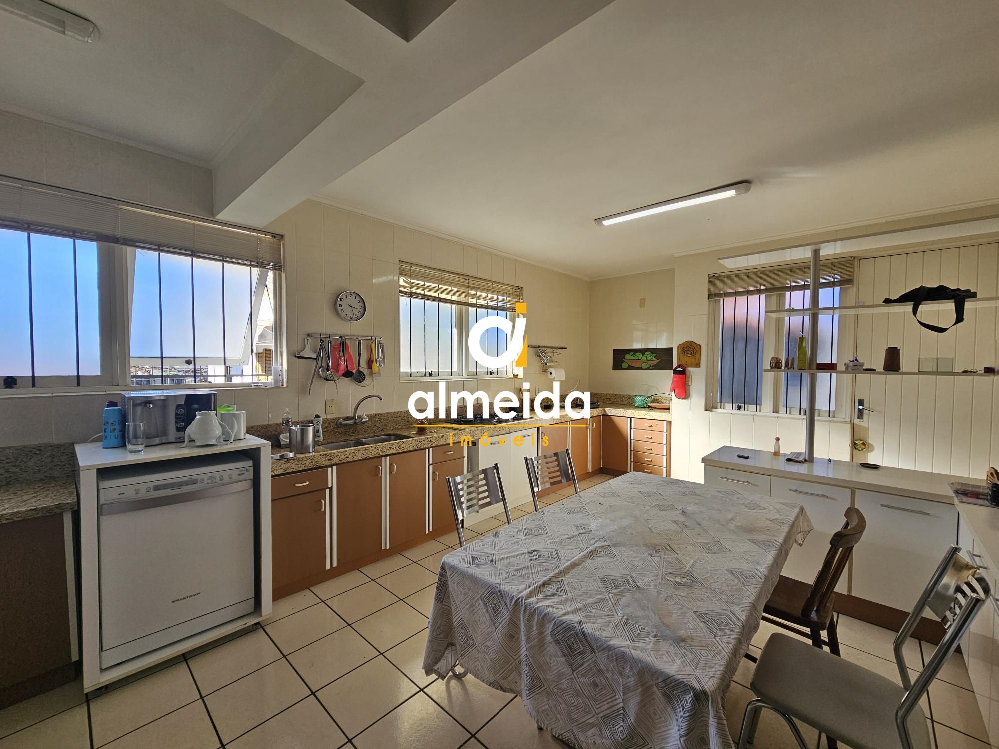 Casa 4 dormitórios à venda camobi santa maria/rs