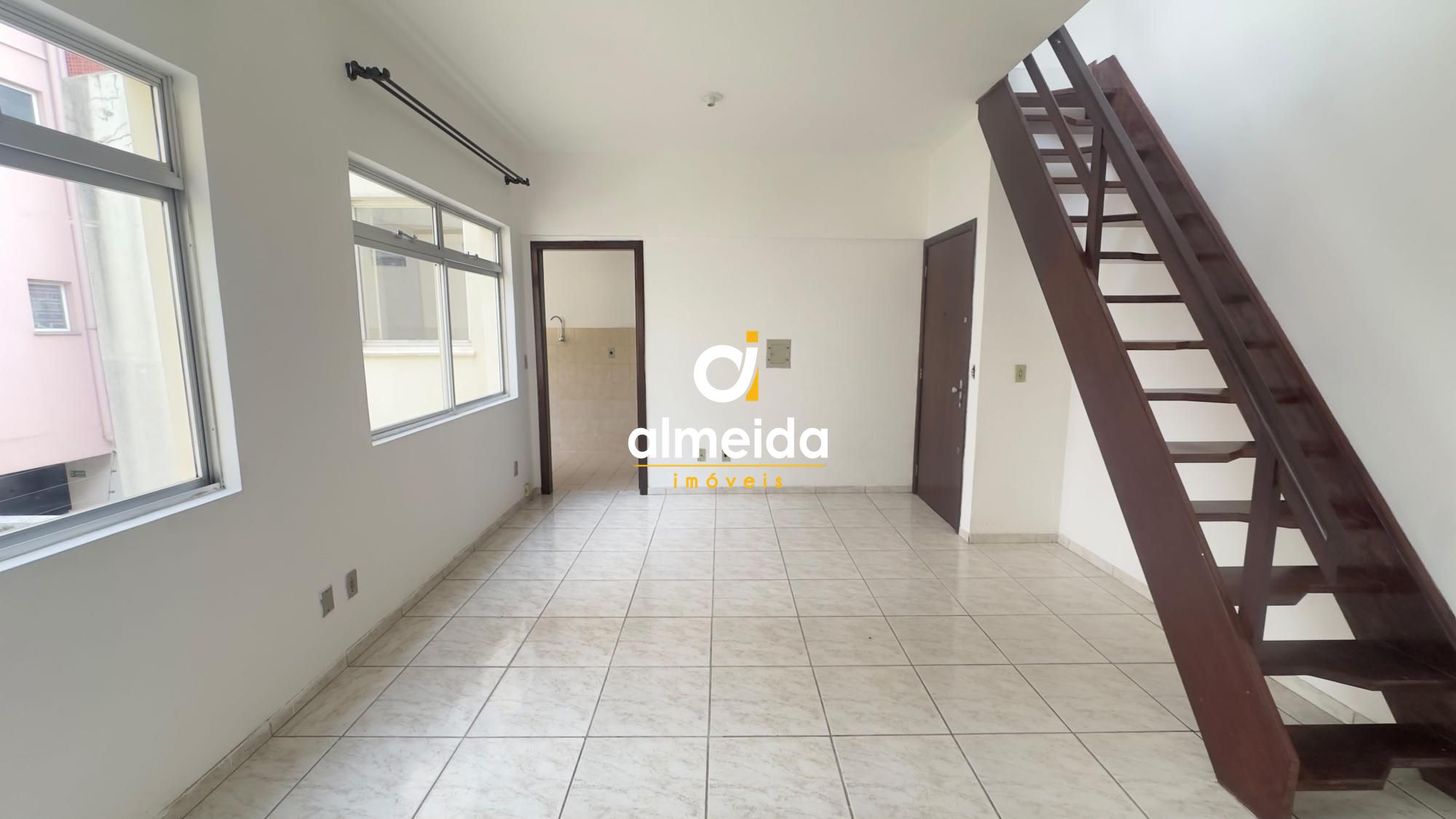 Apartamento 1 quarto, duplex na av. Itaimbe.