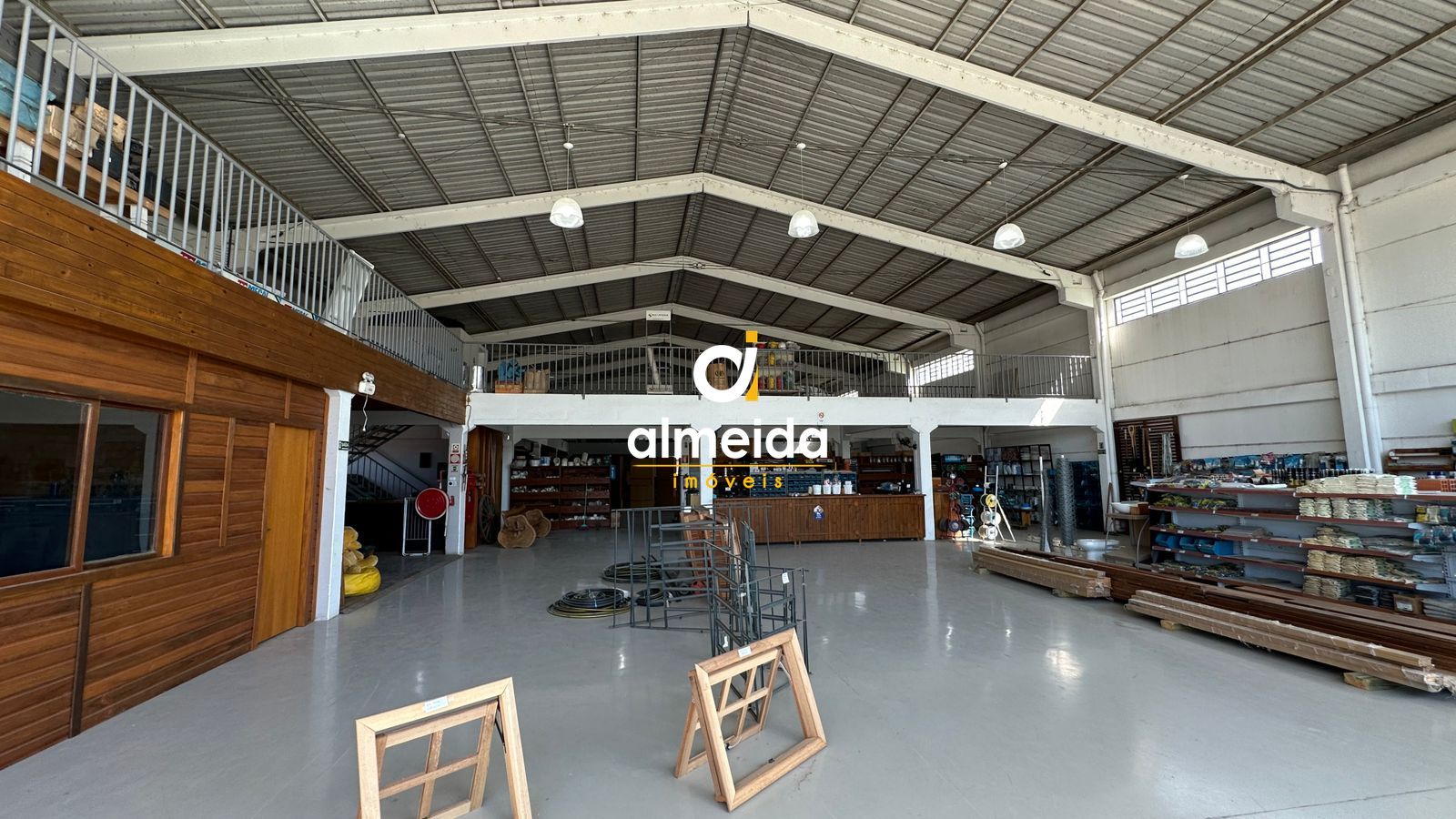 Pavilhão comercial em santa maria