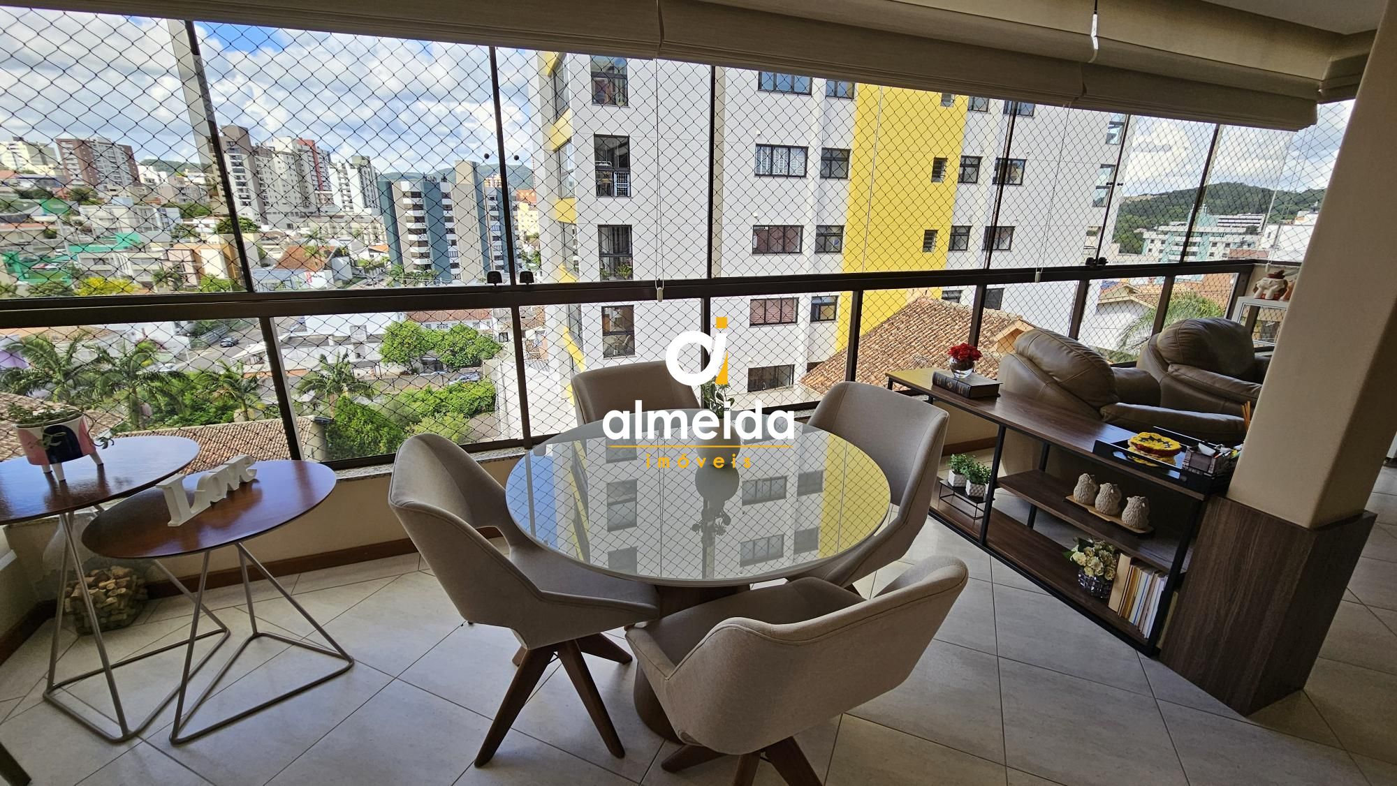 Apartamento à venda com 3 quartos, 137m² - Foto 11