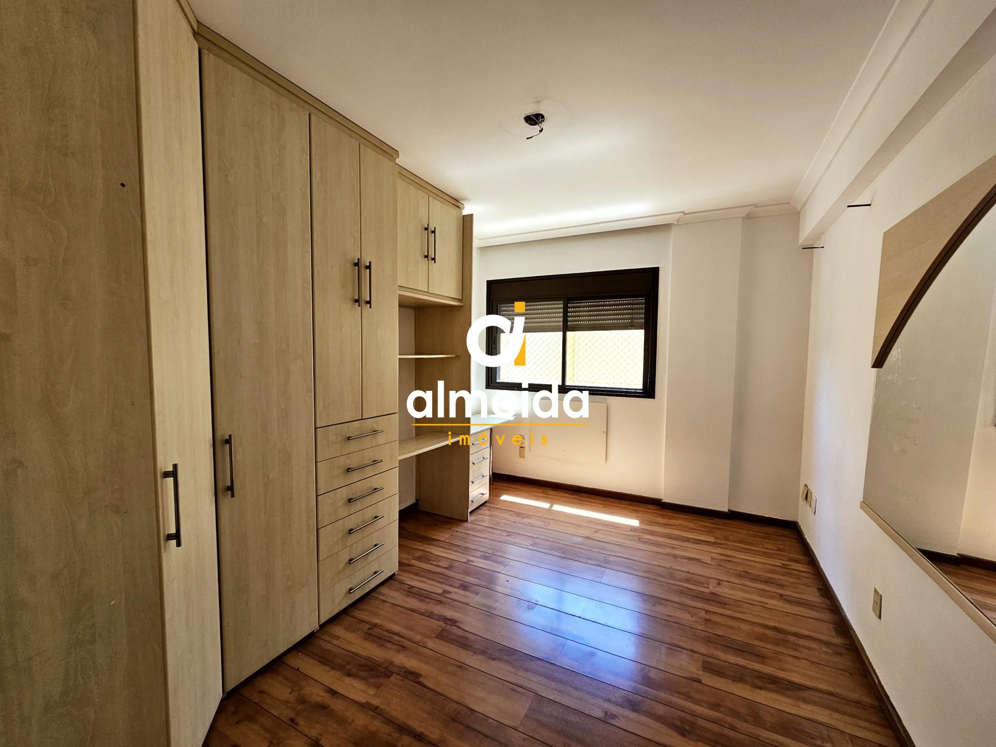 Apartamento para alugar com 3 quartos, 194m² - Foto 19