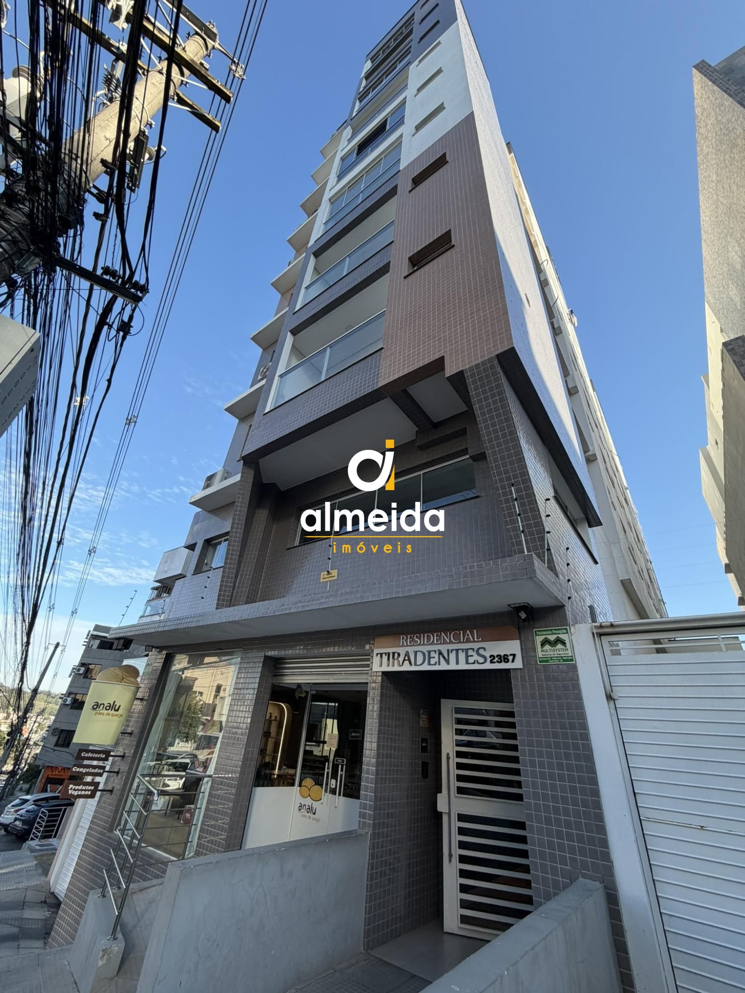 Apartamento 1 quarto, sacada, garagem ao lado do fleming.