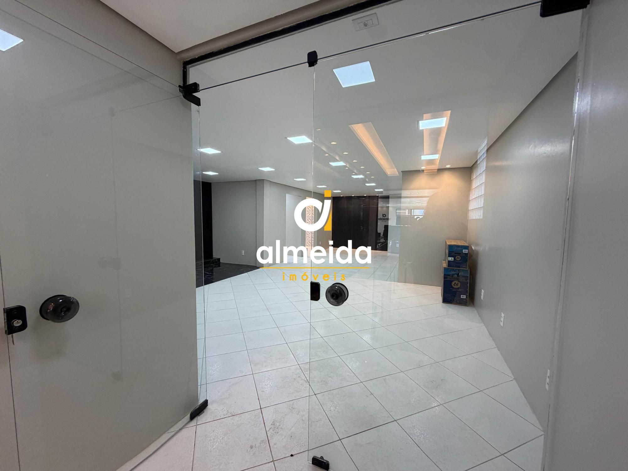 Sala comercial no bairro nossa senhora de lourdes santa mari