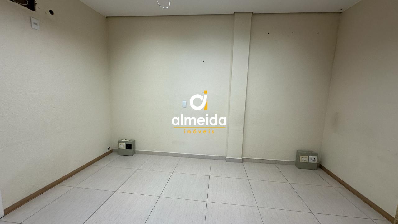 Conjunto Comercial-Sala para alugar com 7 quartos, 288m² - Foto 18