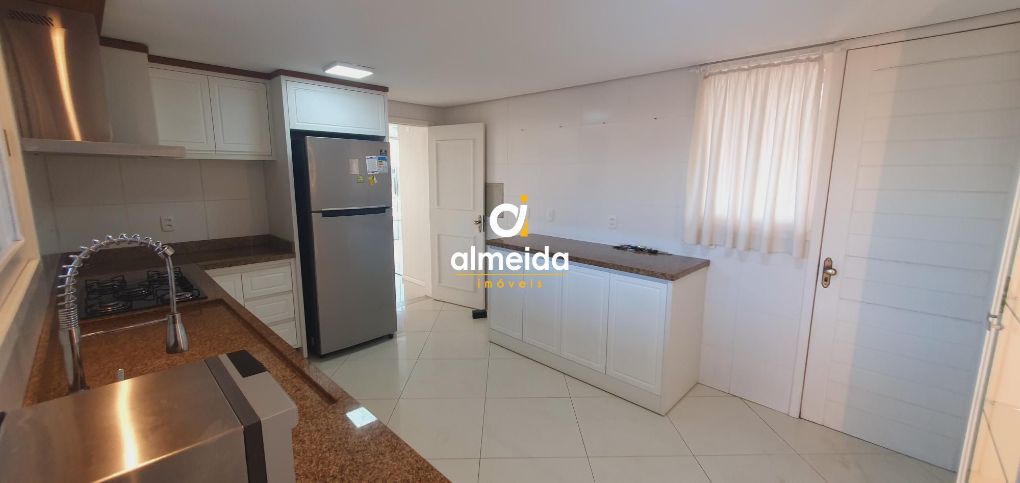 Casa à venda com 4 quartos, 468m² - Foto 12