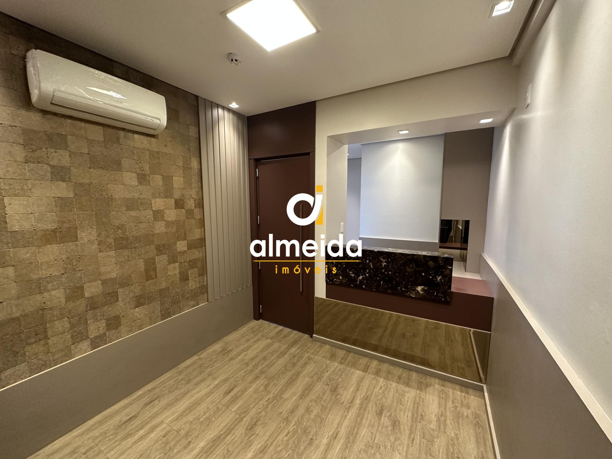 Conjunto Comercial-Sala à venda e aluguel com 1 quarto, 43m² - Foto 1