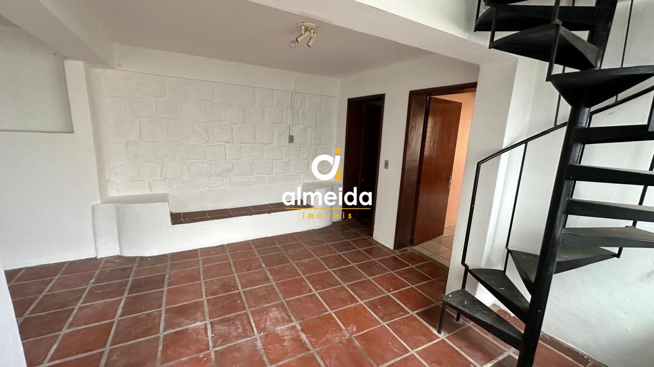 Casa à venda e aluguel com 3 quartos, 200m² - Foto 37