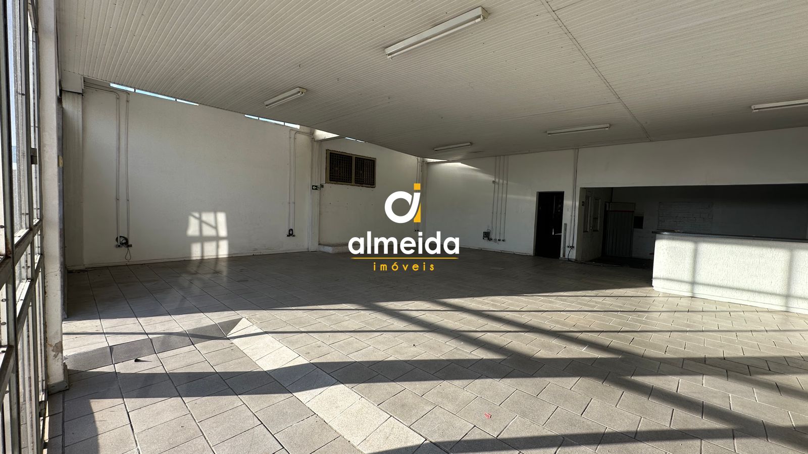 Pavilhão 6 dormitórios à venda nossa senhora medianeira sant