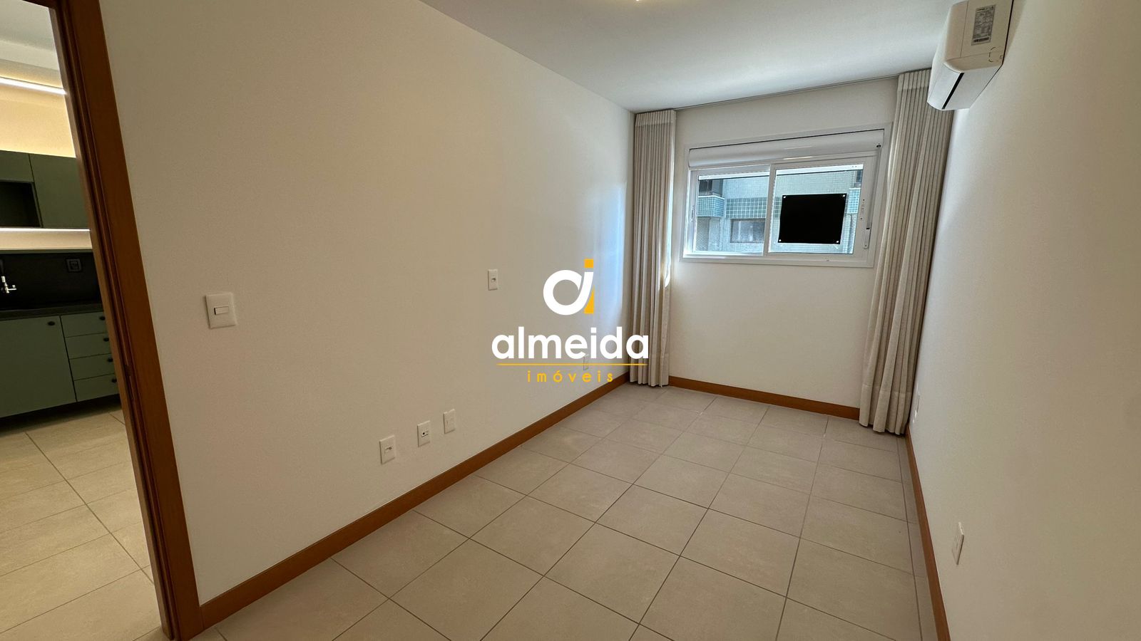Apartamento de 1 dormitório semimobiliado