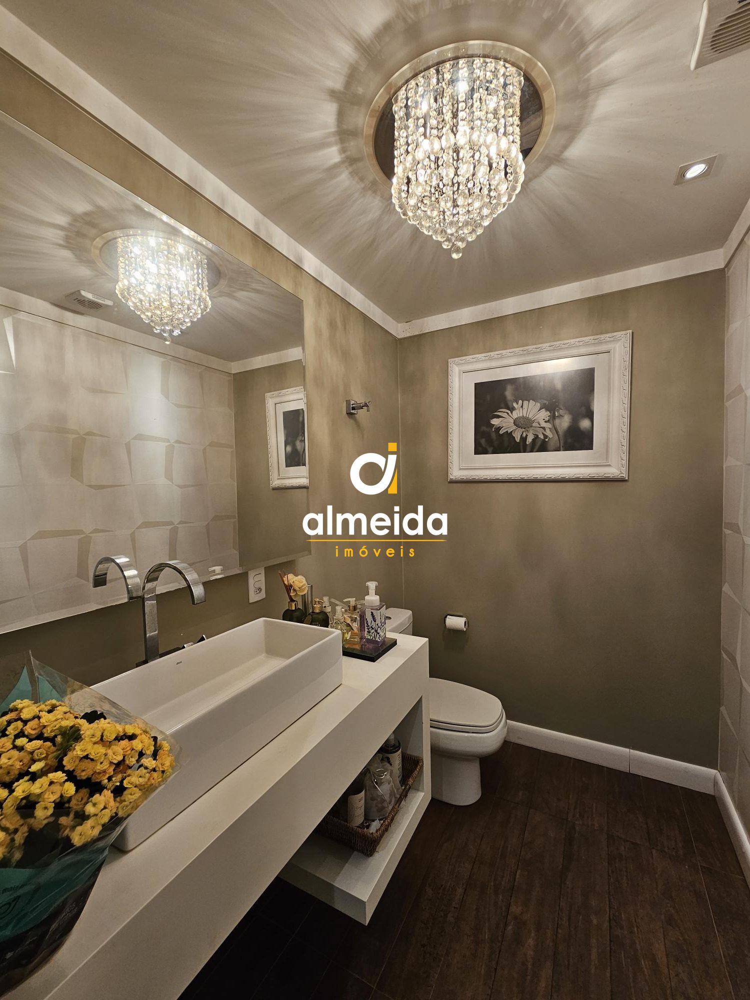 Apartamento alto padrão 4 dormitórios na cidade de santa mar