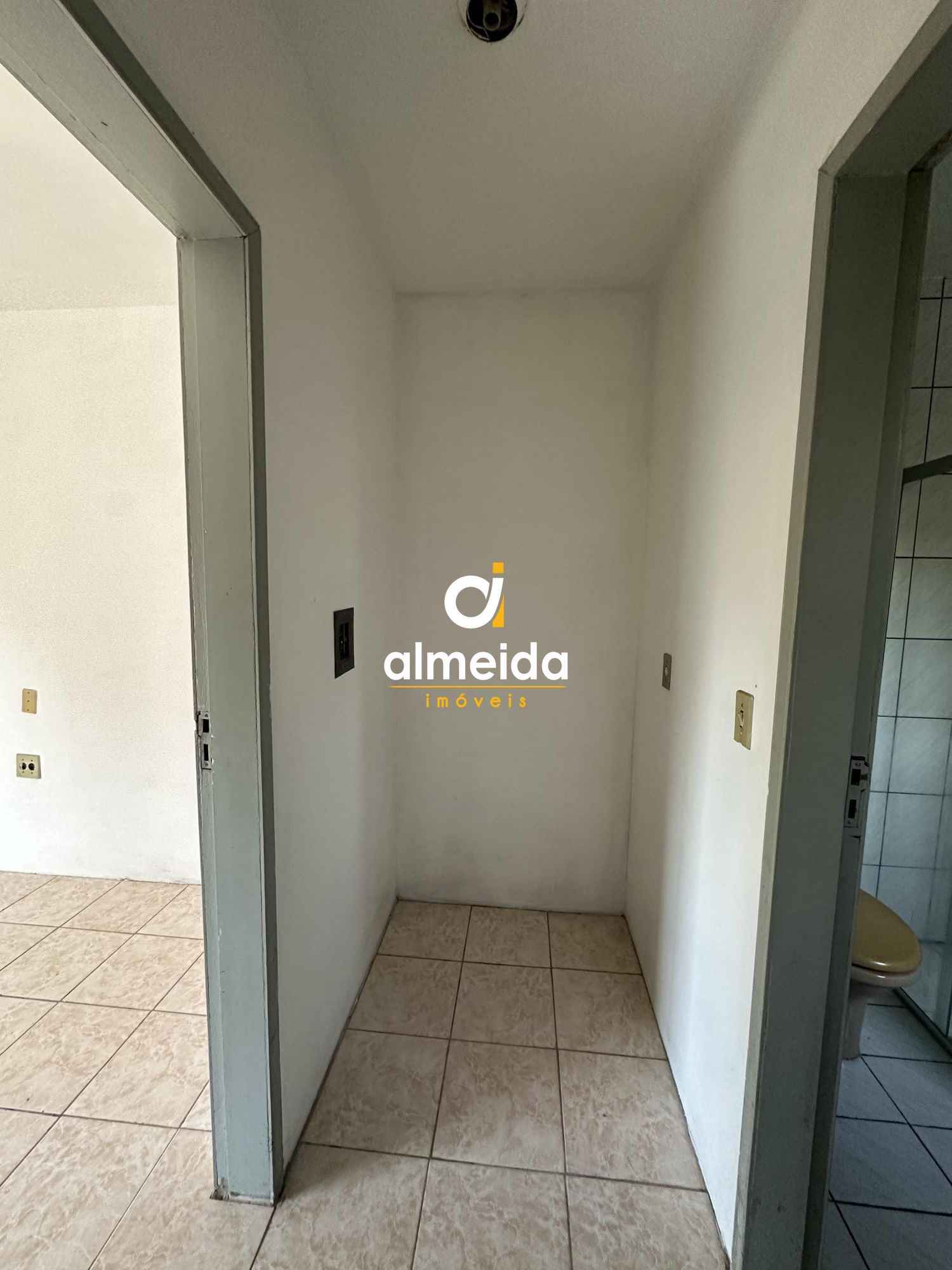 Casa à venda com 2 quartos, 81m² - Foto 12