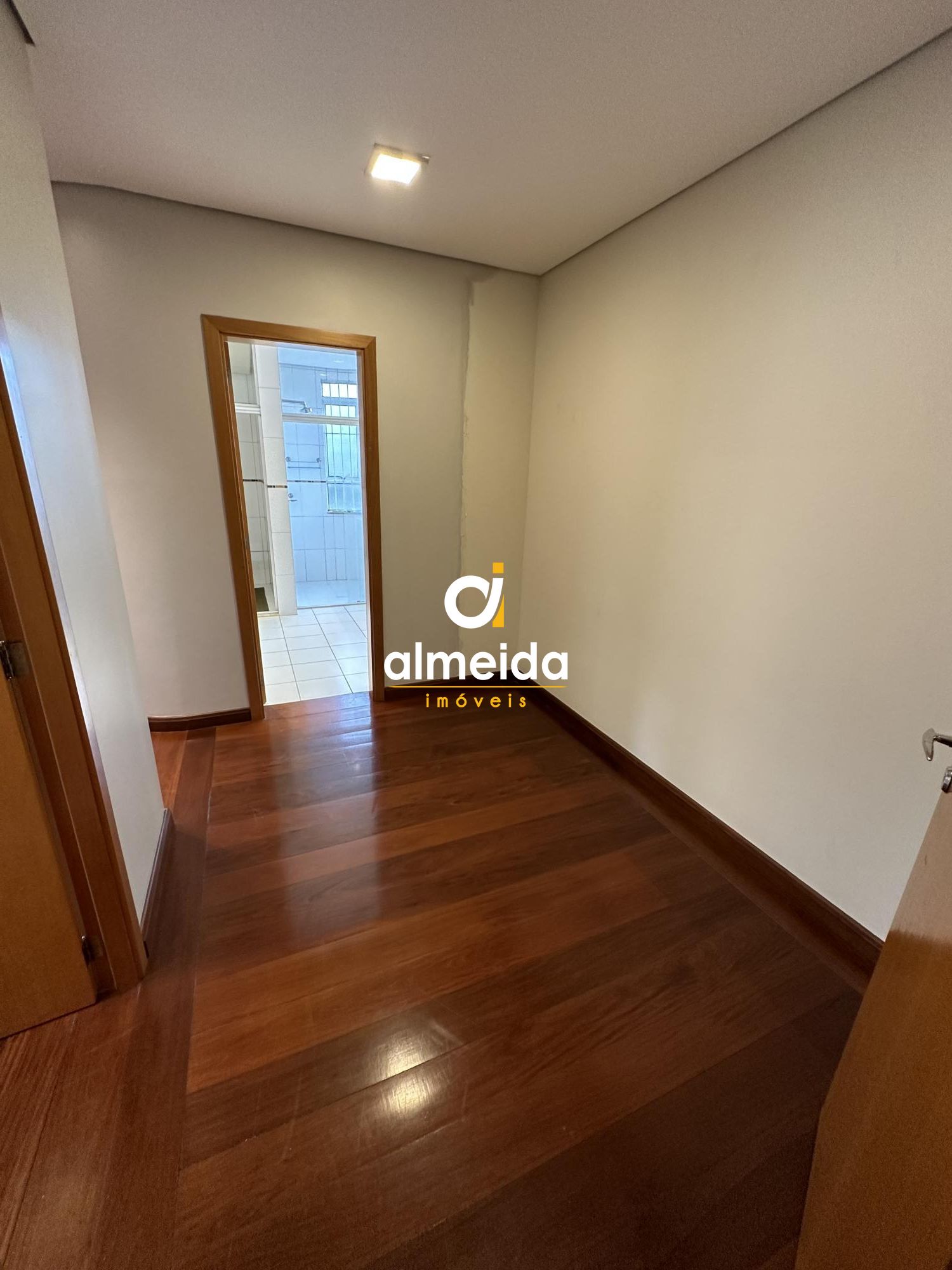 Apartamento à venda com 3 quartos, 221m² - Foto 54