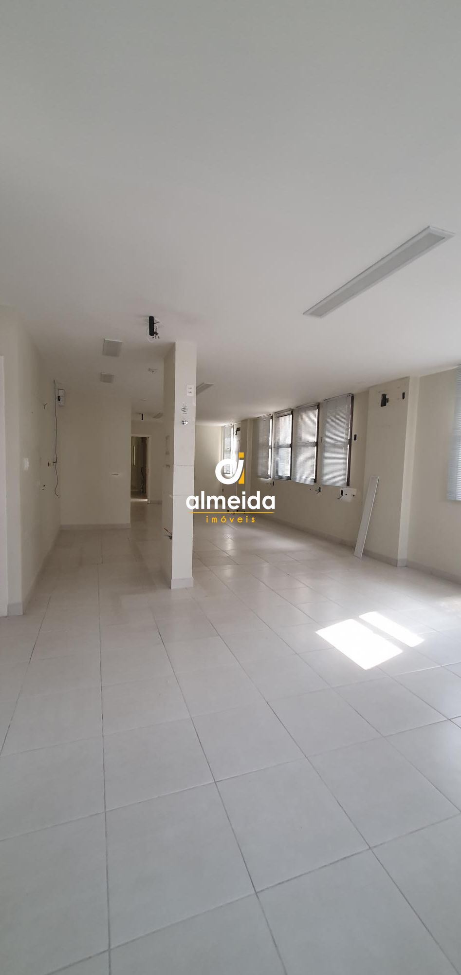 Conjunto Comercial-Sala para alugar com 3 quartos, 139m² - Foto 11