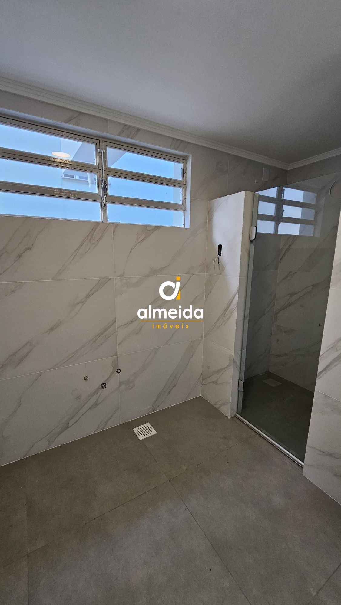 Casa à venda com 3 quartos, 300m² - Foto 35