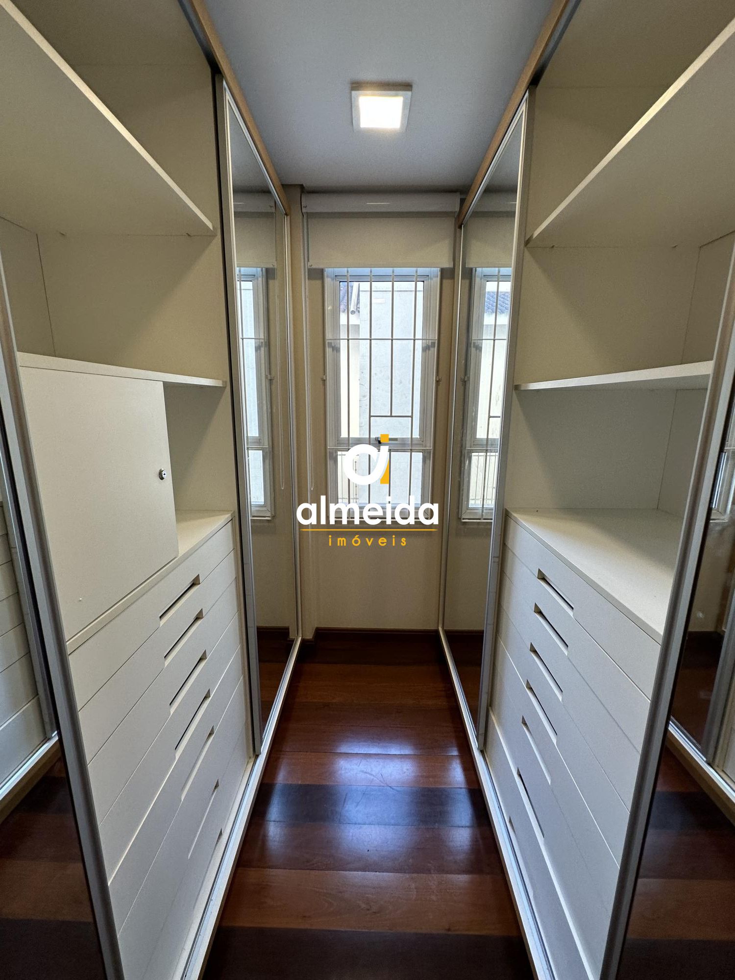 Apartamento à venda com 3 quartos, 221m² - Foto 57