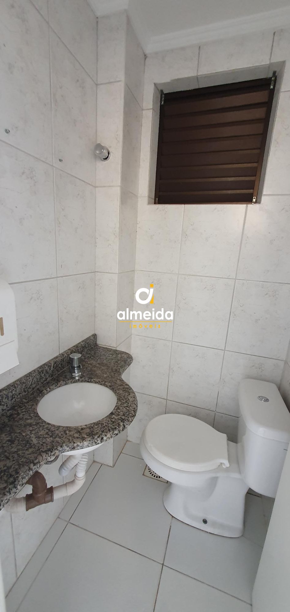 Sala comercial central