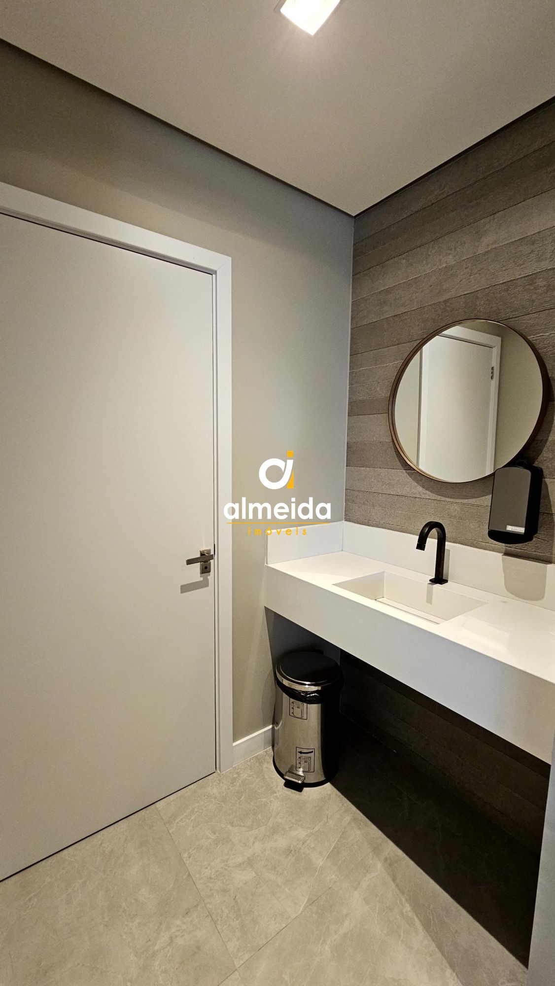 Apartamento 3 dormitórios (sendo 1 suíte) alto padrão - em c