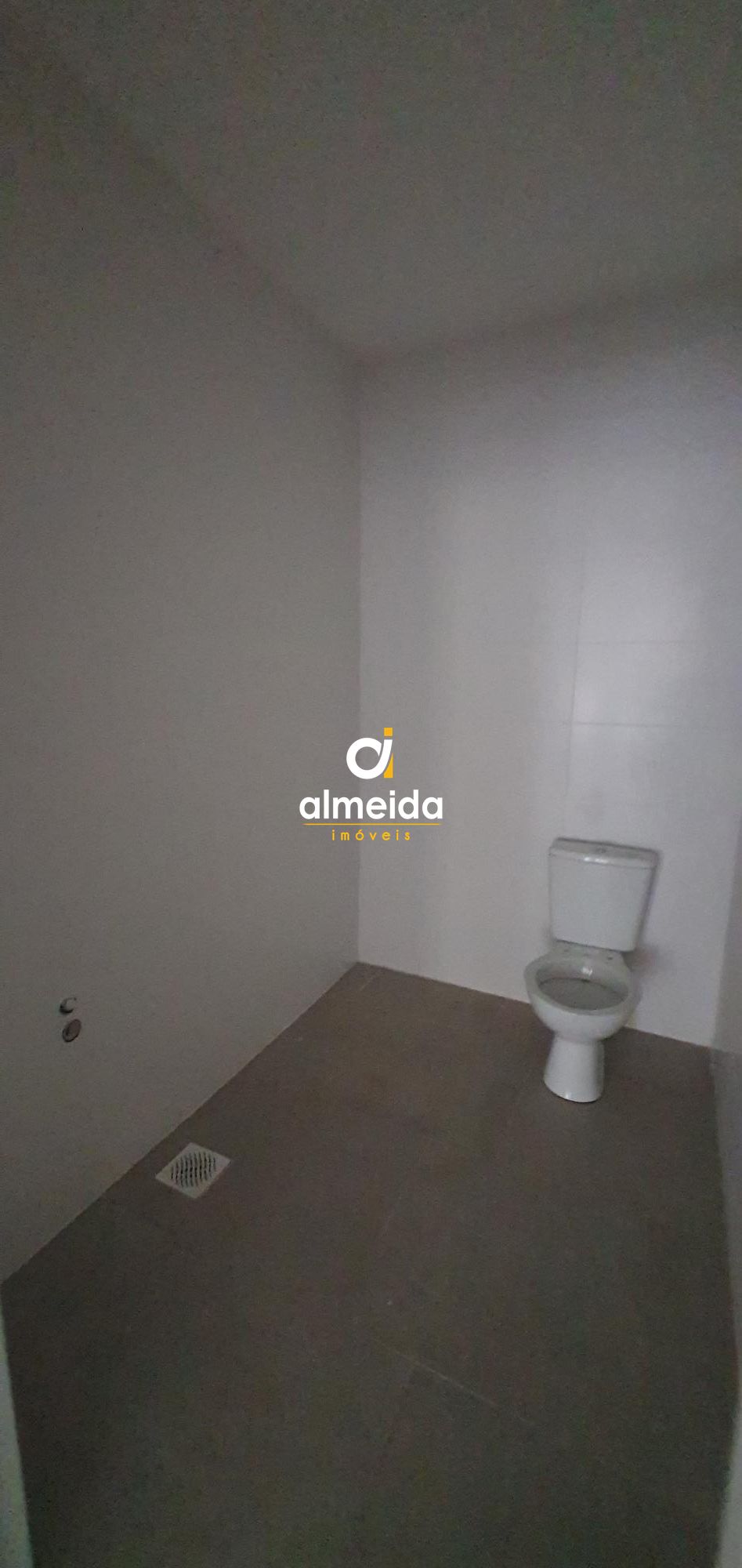 Sala comercial térrea do lado do curso de medicina fleming e