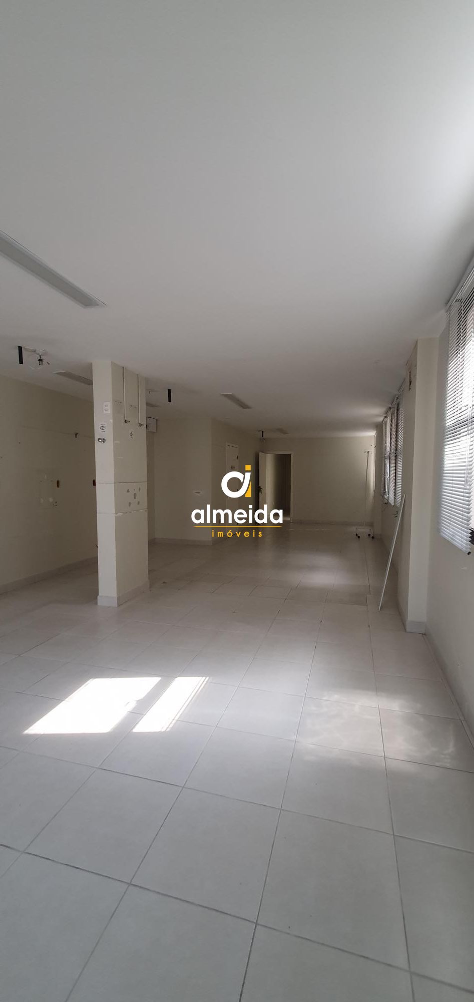 Conjunto Comercial-Sala para alugar com 3 quartos, 139m² - Foto 14