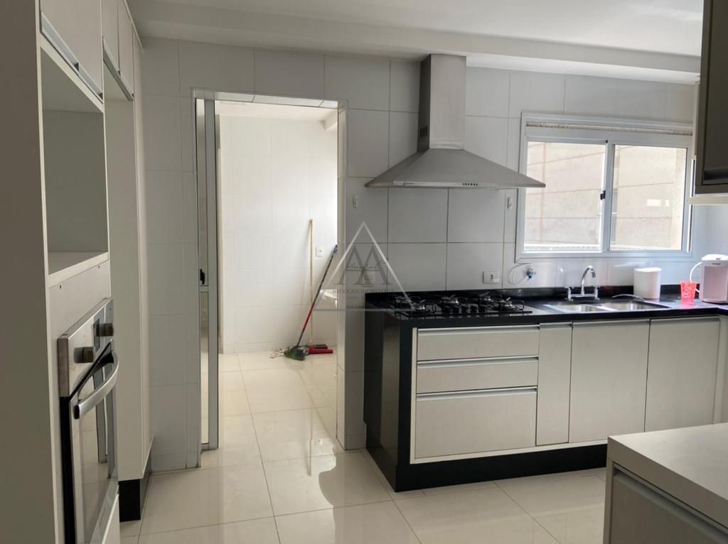 Apartamento à venda com 4 quartos, 235m² - Foto 10