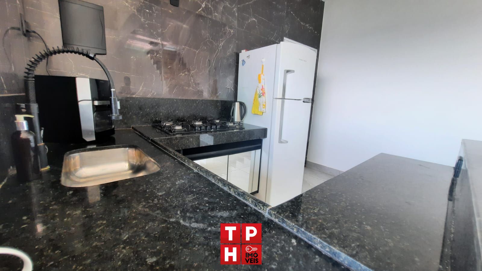 Casa, 2 quartos, 200 m² - Foto 2