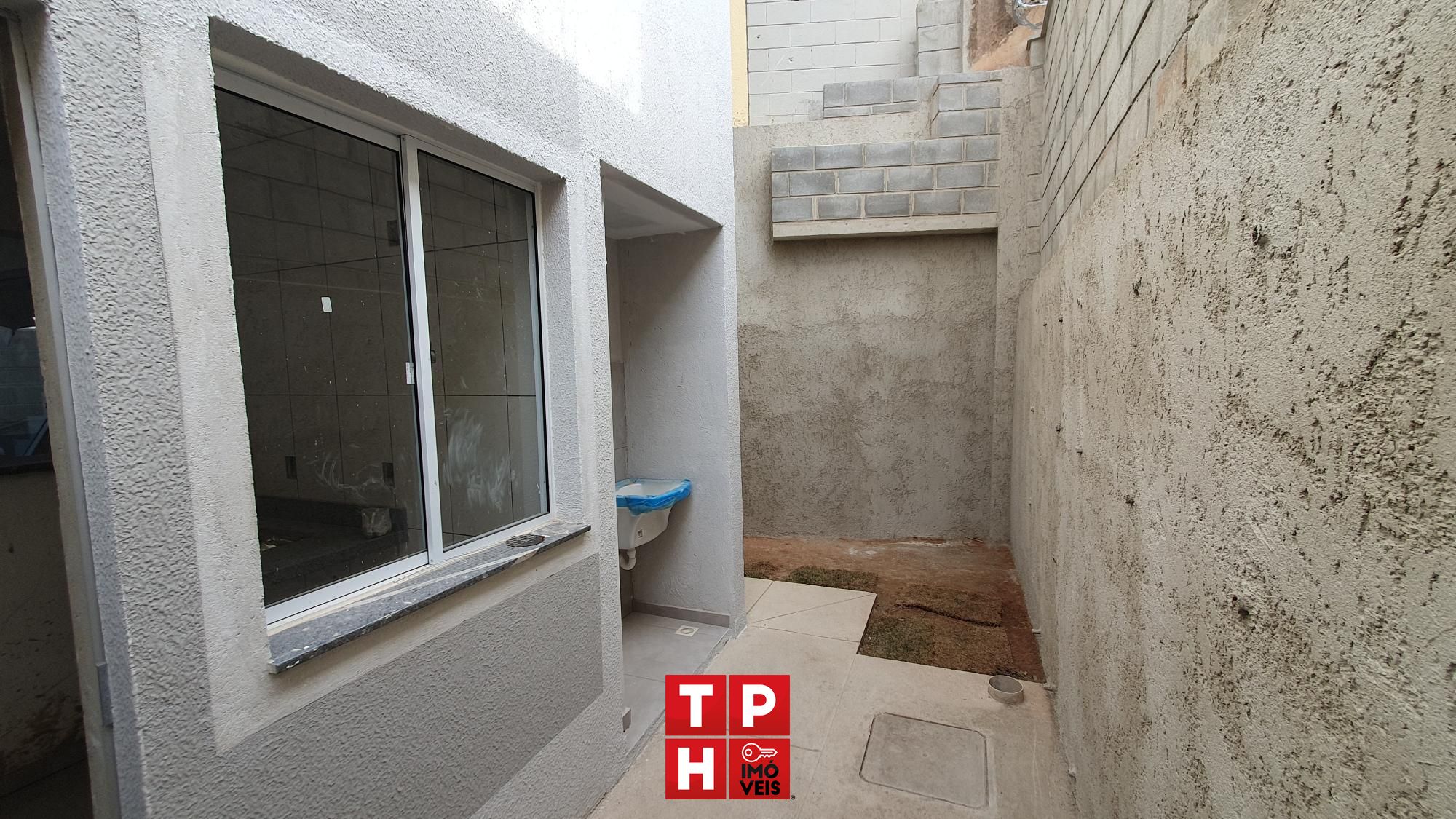 Casa à venda com 2 quartos, 67m² - Foto 8