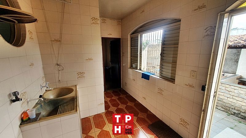 Casa à venda com 5 quartos, 205m² - Foto 21