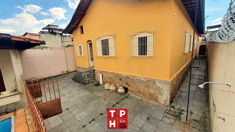 Casa à venda com 5 quartos, 205m² - Foto 26