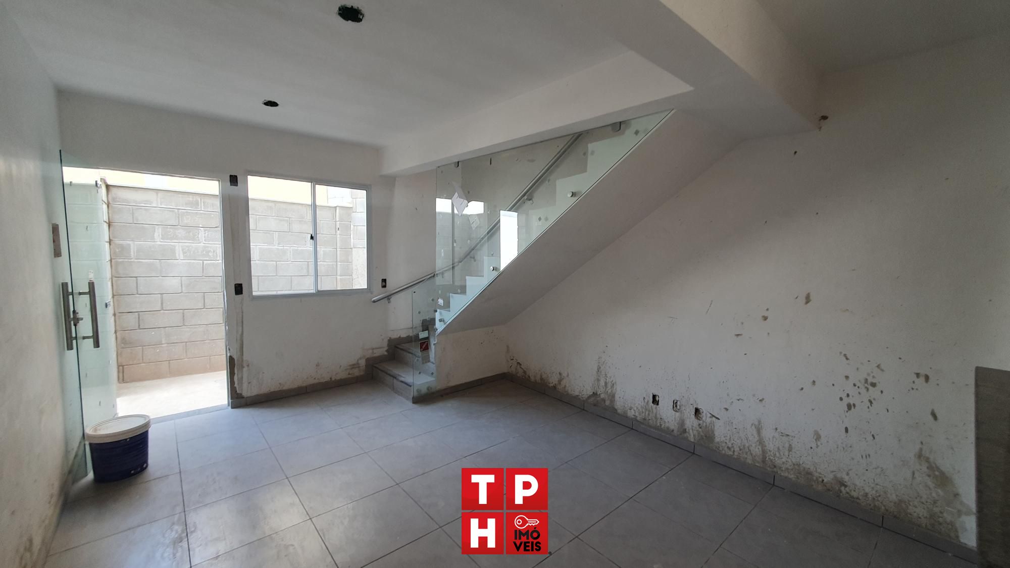 Casa à venda com 2 quartos, 51m² - Foto 2