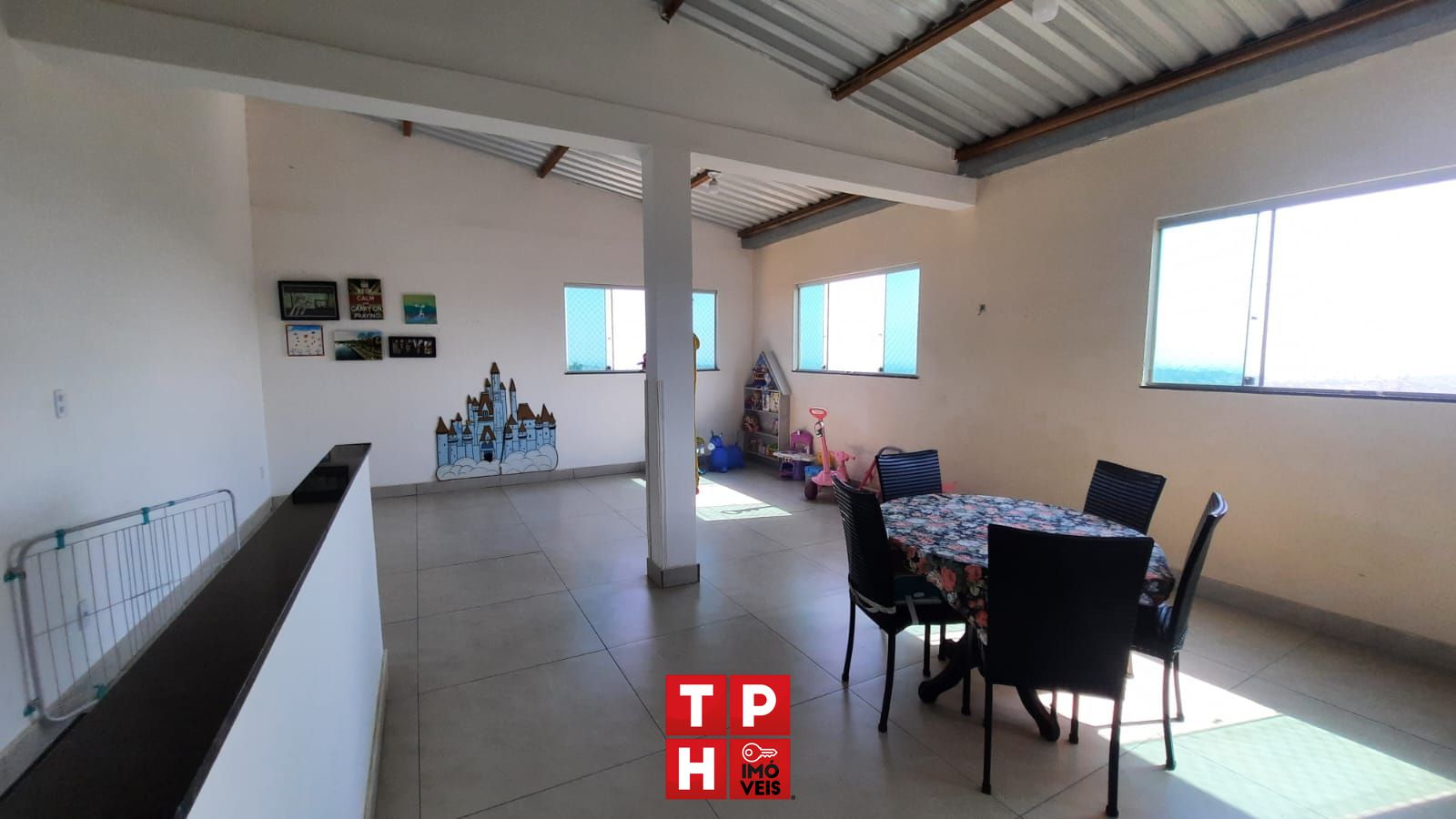 Casa à venda com 2 quartos, 200m² - Foto 13