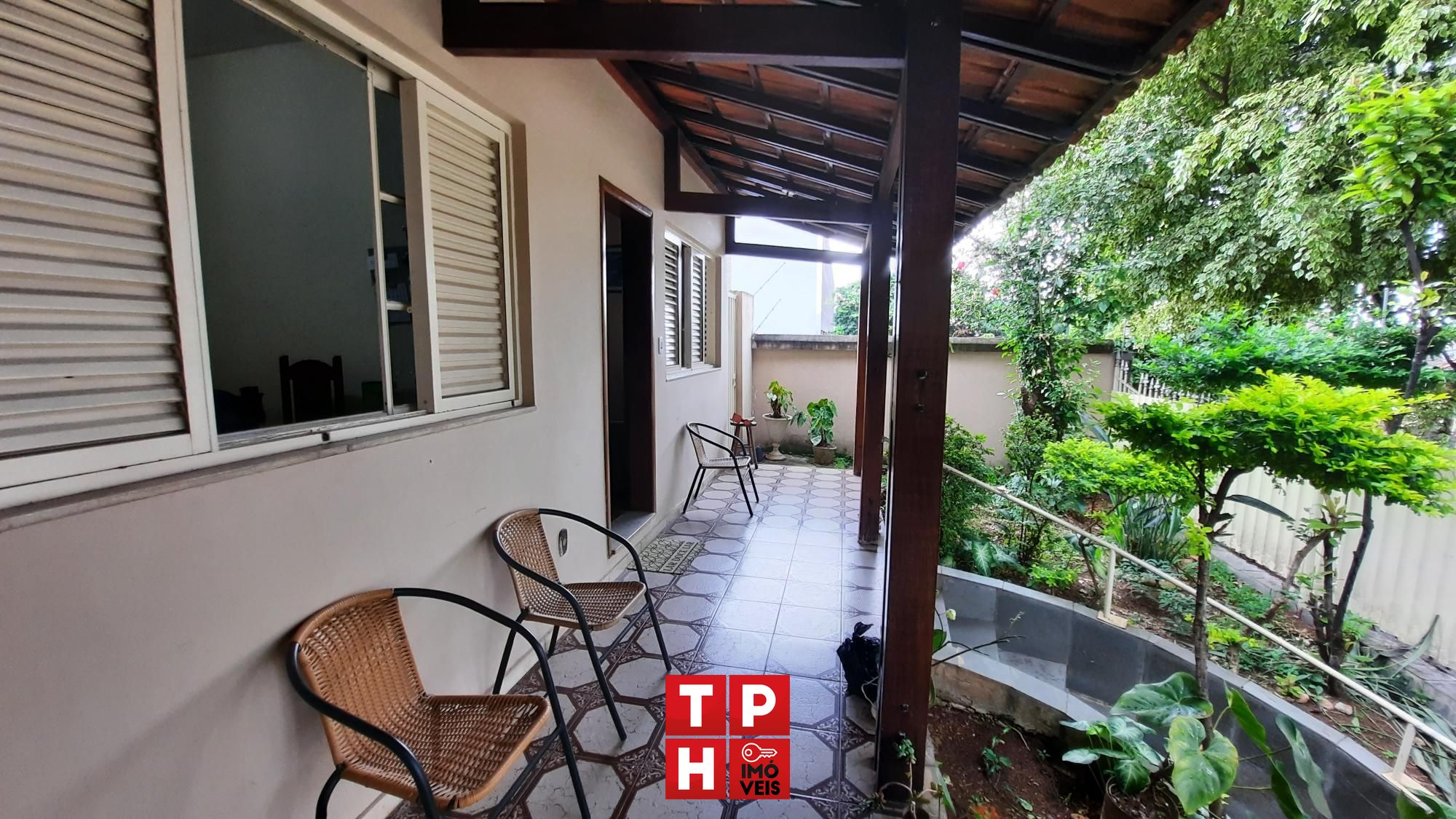 Casa, 3 quartos, 236 m² - Foto 2