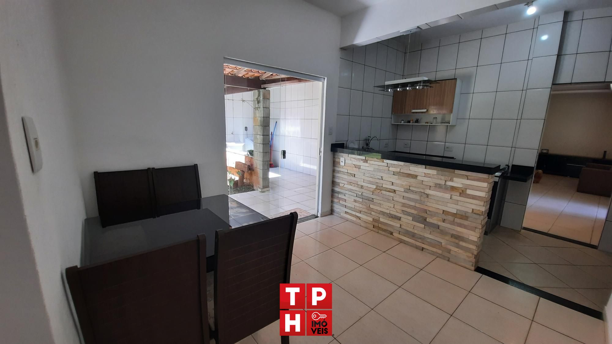 Casa à venda com 5 quartos, 215m² - Foto 10