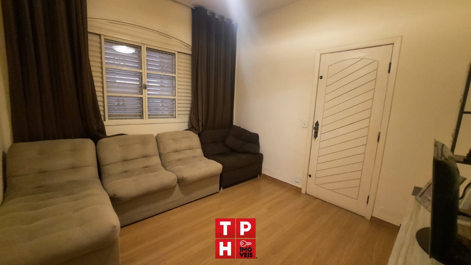 Casa à venda com 2 quartos, 290m² - Foto 2