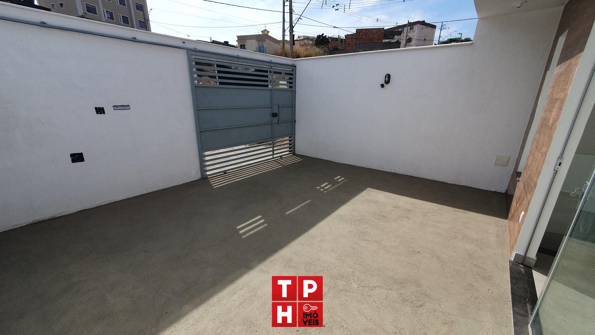 Casa à venda com 3 quartos, 110m² - Foto 2