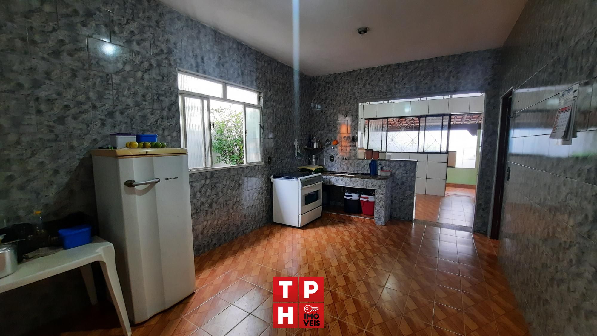 Casa à venda com 3 quartos, 173m² - Foto 1