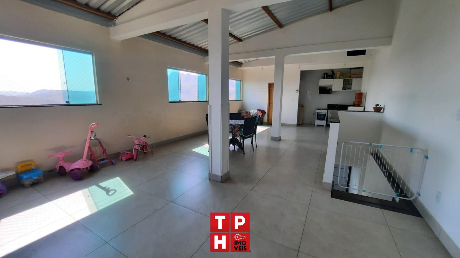 Casa à venda com 2 quartos, 200m² - Foto 9