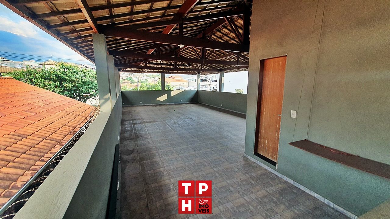 Casa à venda com 4 quartos, 215m² - Foto 22