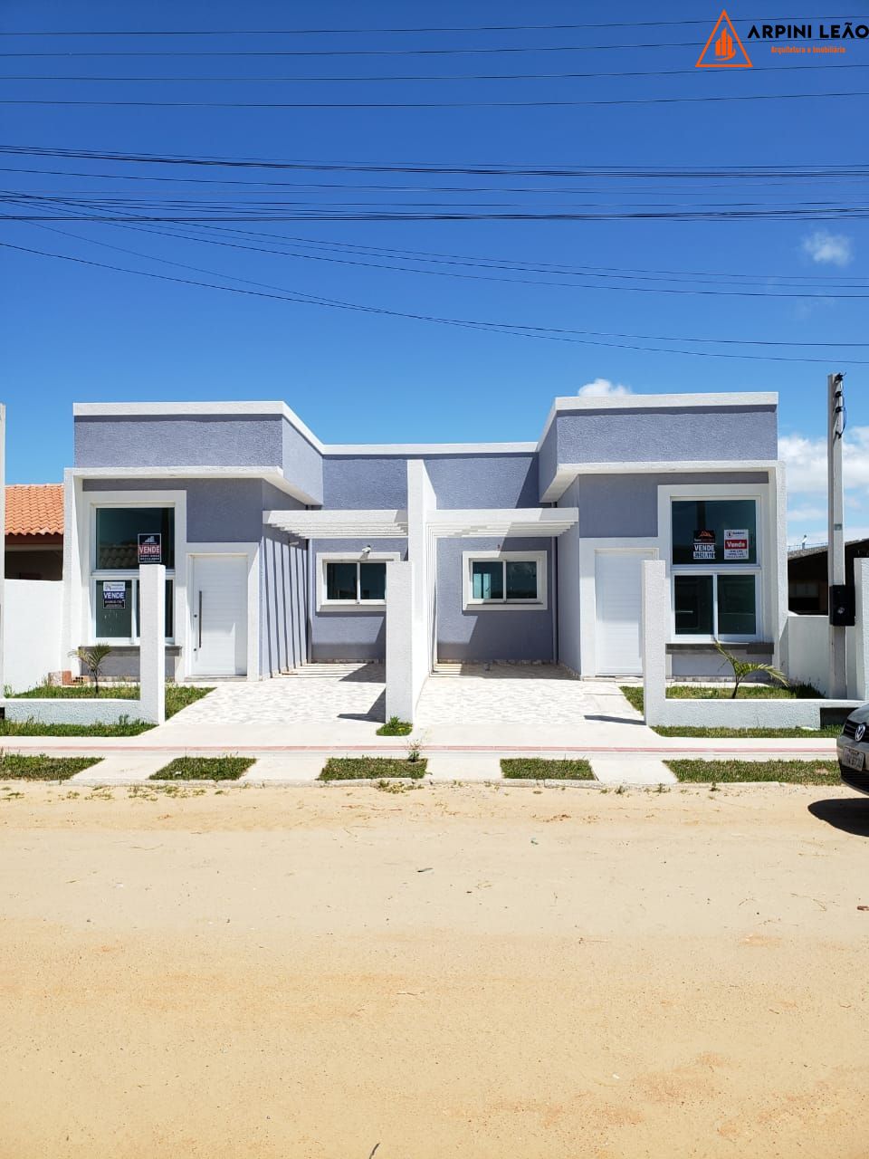 Casa à venda com 3 quartos, 100m² - Foto 2