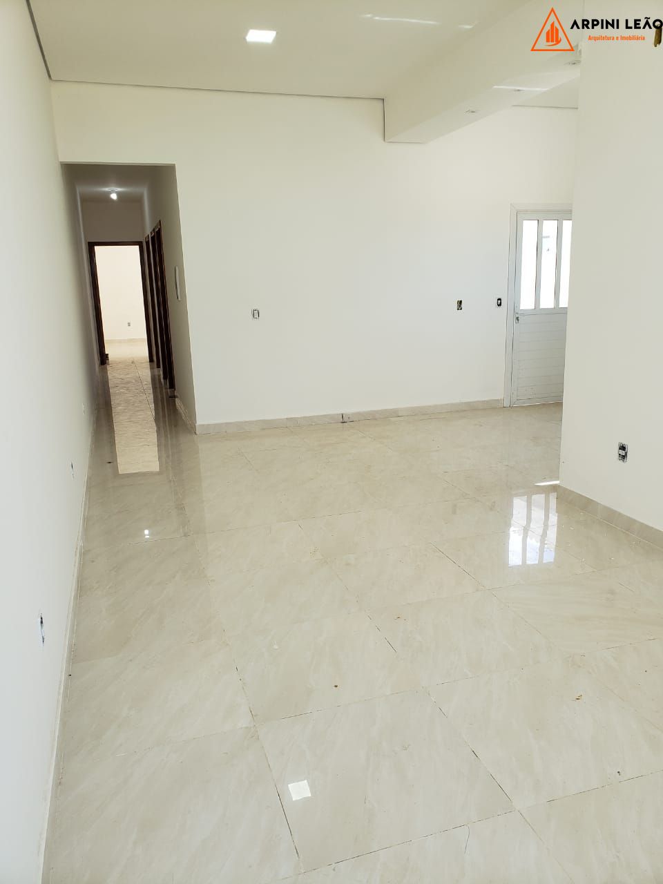 Casa à venda com 3 quartos, 100m² - Foto 6