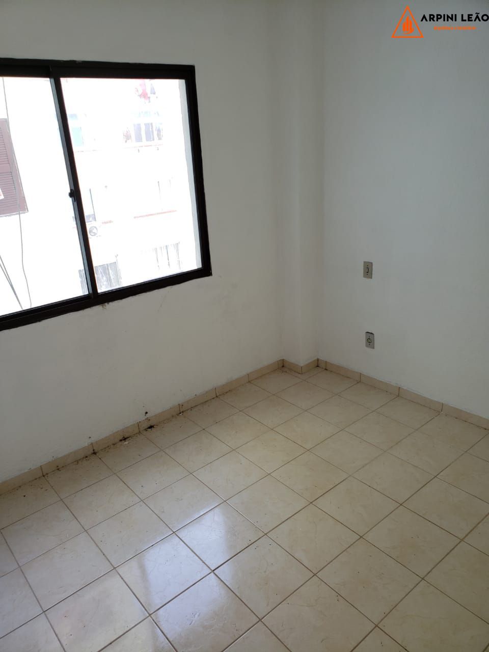 Apartamento à venda com 3 quartos, 76m² - Foto 4