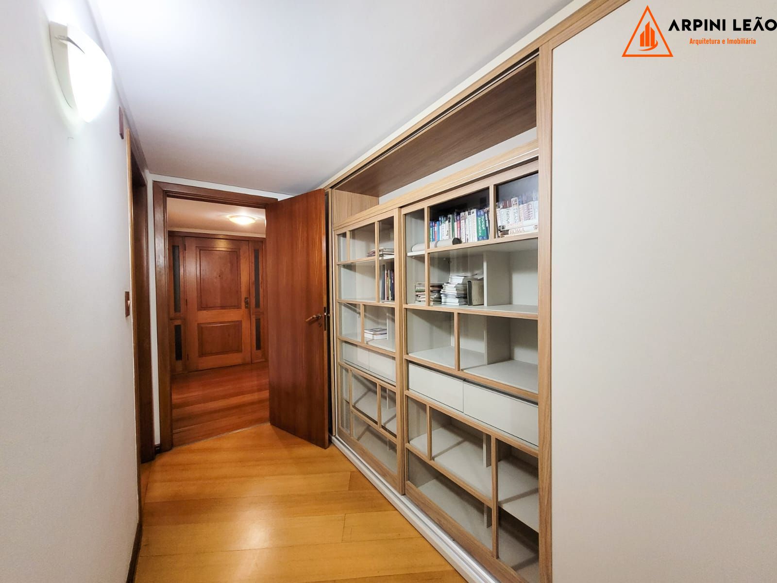 Apartamento à venda com 3 quartos, 236m² - Foto 7