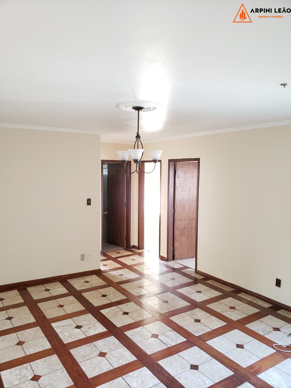 Apartamento à venda com 3 quartos, 109m² - Foto 1