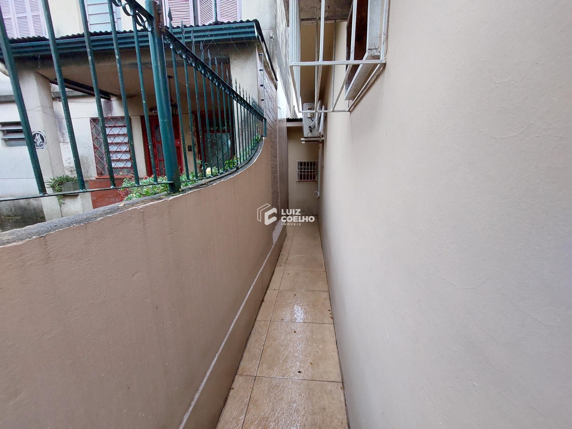 CORREDOR DO LADO