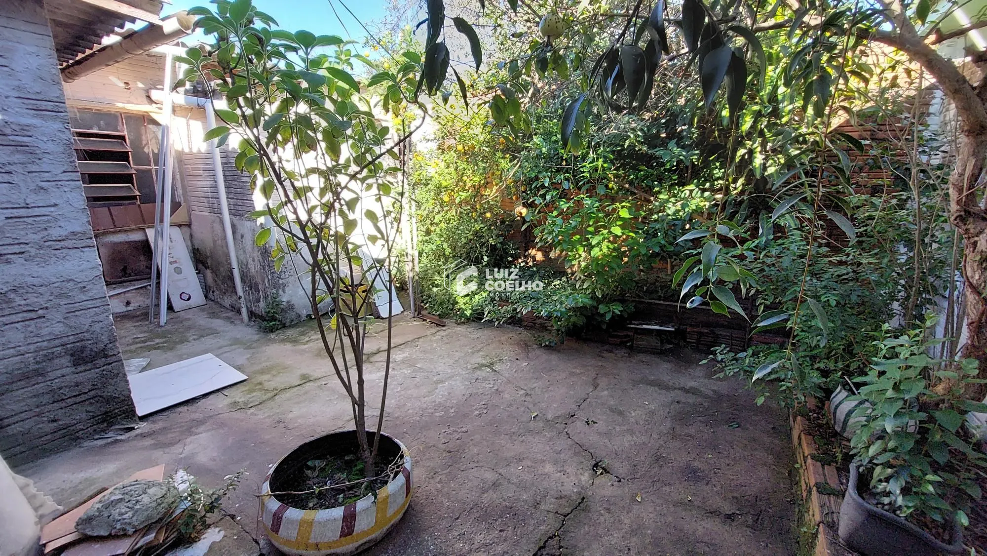 PÁTIO DOS FUNDOS