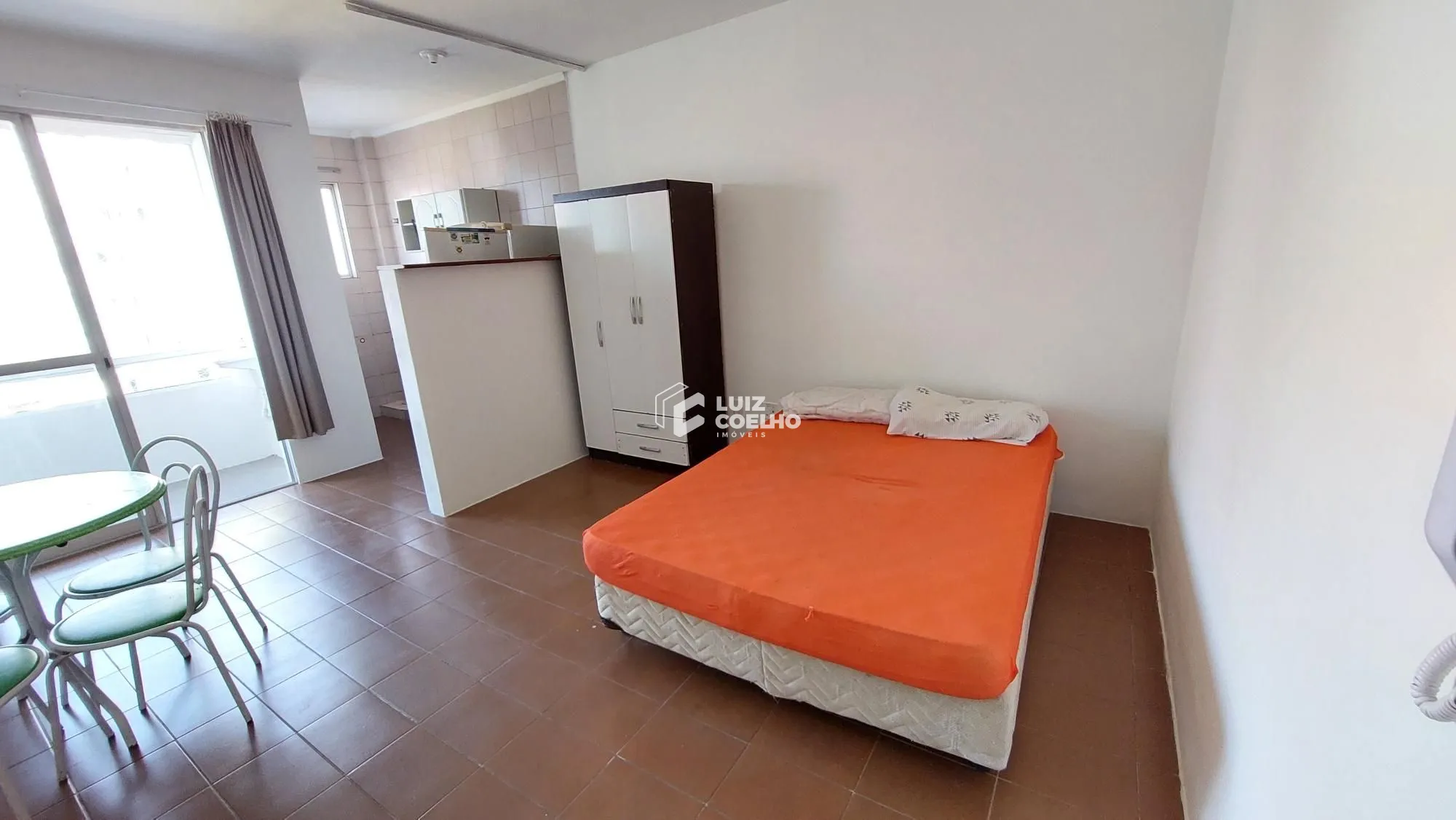 QUARTO-SALA