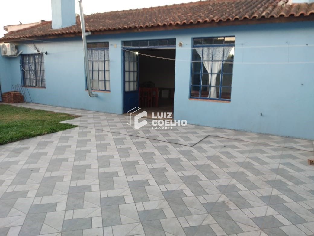 Fundos do pátio