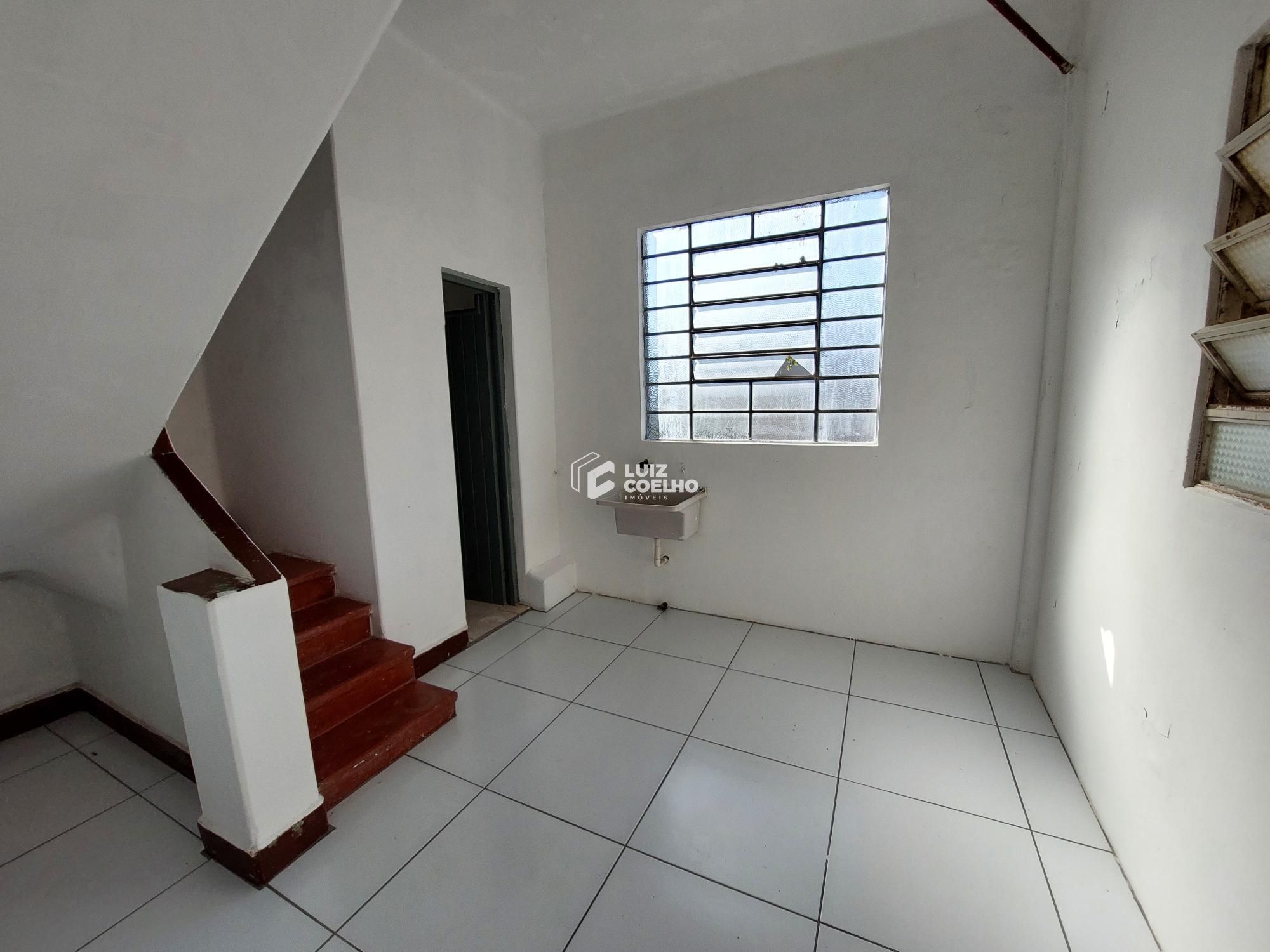 ÁREA DE SERVIÇO